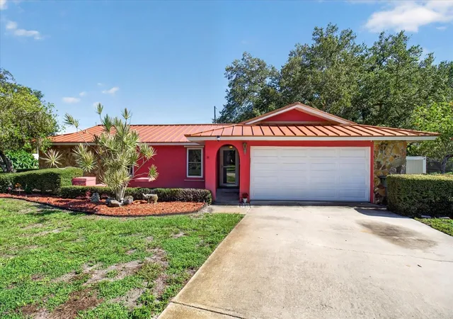 1st image of 13497 Oval Dr E, Largo, FL 33774 | MLS# TB8537695