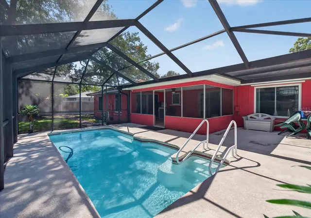 2nd image of 13497 Oval Dr E, Largo, FL 33774 | MLS# TB8537695