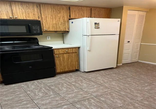Photo 3 of Condo for sale at 39650 US Hwy 19 N #576, Tarpon Springs, FL 34689 | MLS# TB8537699 | Listing updated on 2026-08-20