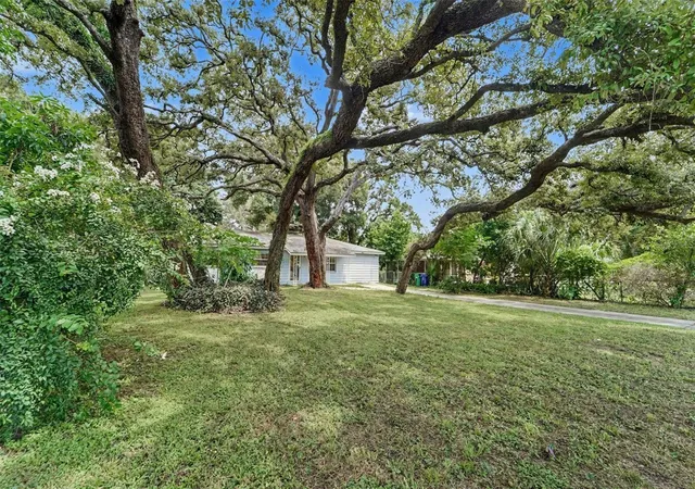 4th image of 8121 N Ola Ave, Tampa, FL 33604 | MLS# TB8537724