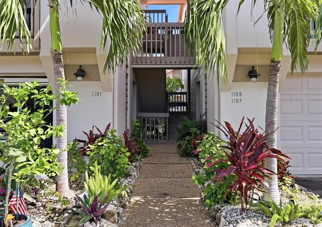 2nd image of 1187 Lake House Cir #C127, Sarasota, FL 34242 | MLS# A4702649