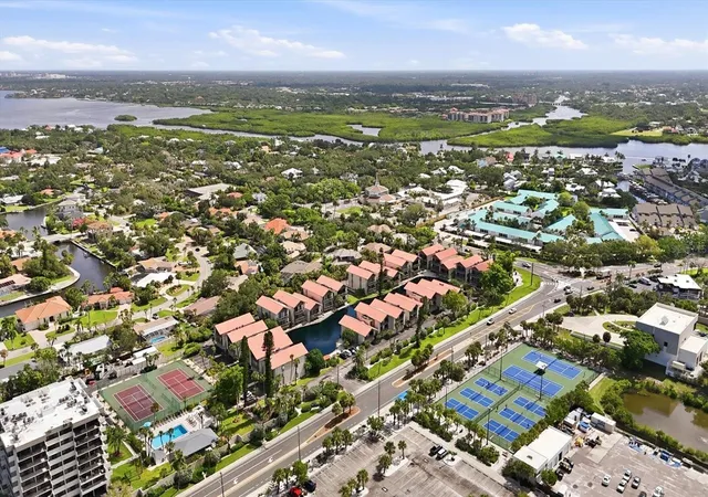 2nd image of 1187 Lake House Cir, SARASOTA, FL 34242