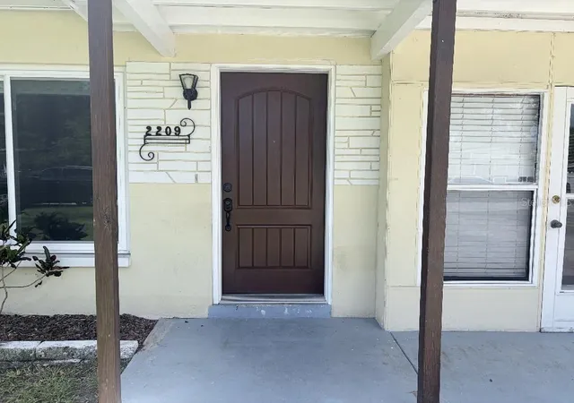 4th image of 2209 Euclid Cir S, Clearwater, FL 33764 | MLS# TB8537733