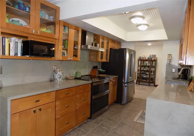 3rd image of 1874 Wateroak Dr W, Clearwater, FL 33764 | MLS# TB8537735