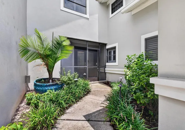 4th image of 2631 Royal Liverpool Dr, Tarpon Springs, FL 34688 | MLS# TB8537759