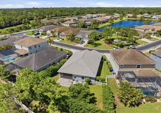 Photo 4 of Single family home for sale at 116 Avens Dr, Nokomis, FL 34275 | MLS# N6145324 | Listing updated on 2026-08-22