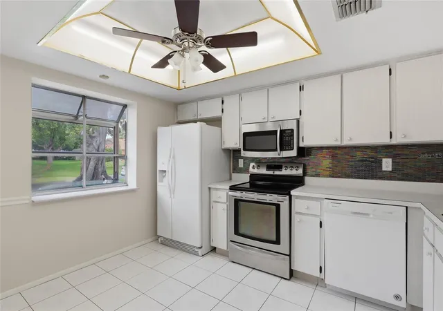 4th image of 2211 Lark Cir W #D, Palm Harbor, FL 34684 | MLS# TB8537795