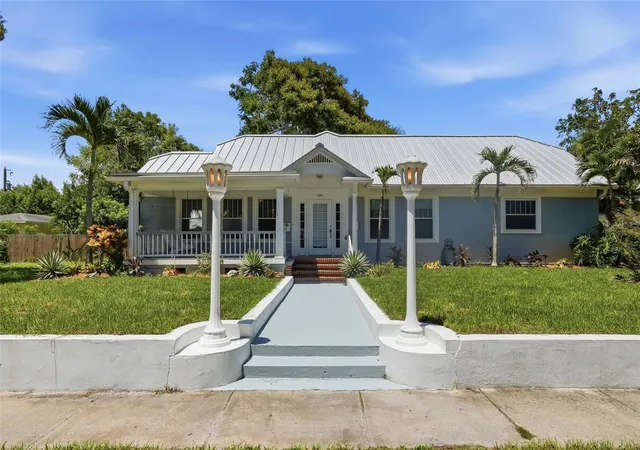1st image of 4227 2nd Ave N, Saint Petersburg, FL 33713 | MLS# TB8537796