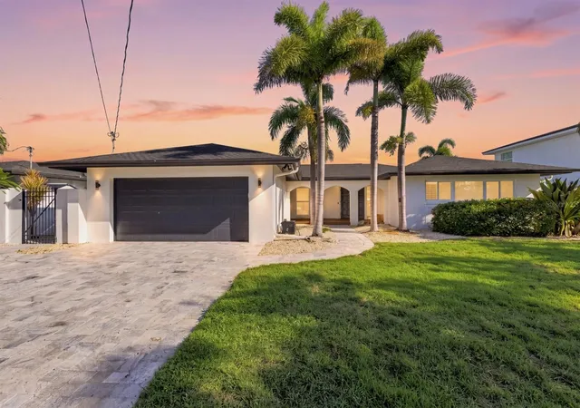 50th image of 320 Palm Is Ne, Clearwater Beach, FL 33767 | MLS# TB8537797