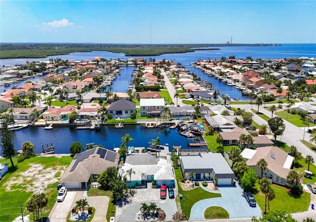 Photo 4 of Single family home for sale at 3516 Floramar Ter, New Port Richey, FL 34652 | MLS# TB8537815 | Listing updated on 2026-08-26