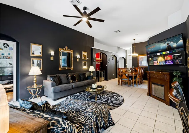 Photo 3 of Single family home for sale at 8066 King Palm Cir, Kissimmee, FL 34747 | MLS# O6432614 | Listing updated on 2026-08-19