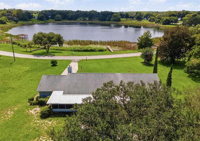 2nd image of 39023 Lake Burns Rd, Umatilla, FL 32784 | MLS# G5116327
