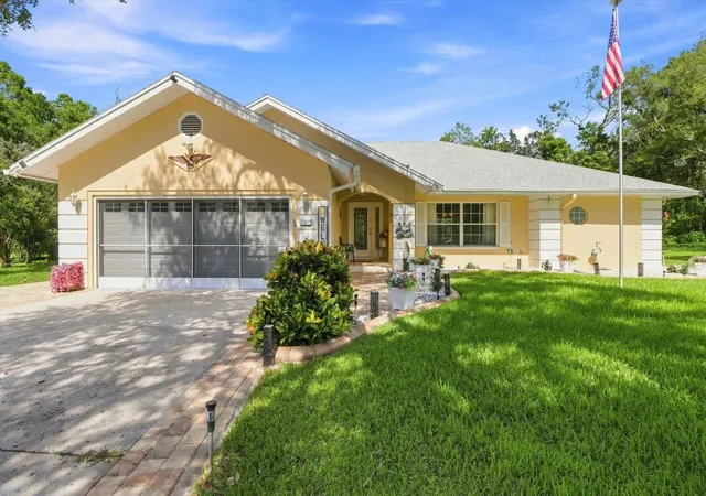 1st image of 6 Dusty Miller Ct, Homosassa, FL 34446 | MLS# TB8537861