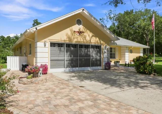 2nd image of 6 Dusty Miller Ct, Homosassa, FL 34446 | MLS# TB8537861