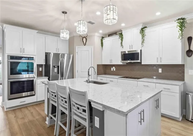 5th image of 10007 Dolphin Gull Cir, Thonotosassa, FL 33592 | MLS# TB8537872