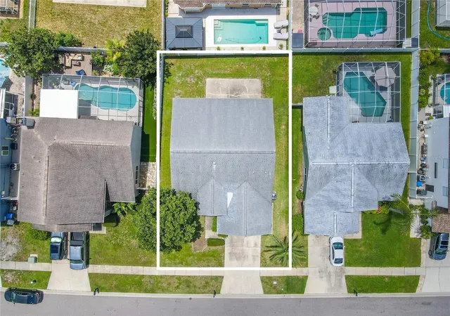 Photo 2 of Sale Pending at 11220 Clayridge Dr, Tampa, FL 33635 | MLS# TB8537875 | Listing updated on 2026-08-18