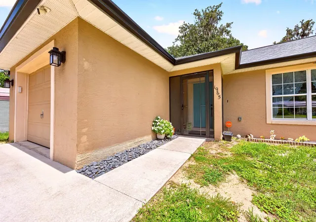 2nd image of 1965 Cr 439d, Lake Panasoffkee, FL 33538 | MLS# O6432667