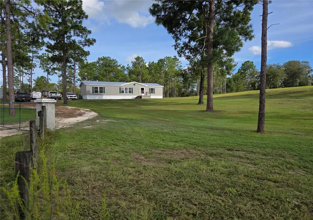 4th image of 13030 Se 21St Pl, Morriston, FL 32668 | MLS# OM730170