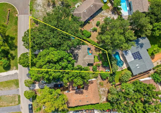 3rd image of 2159 Barcelona Way, Saint Petersburg, FL 33712 | MLS# TB8537885