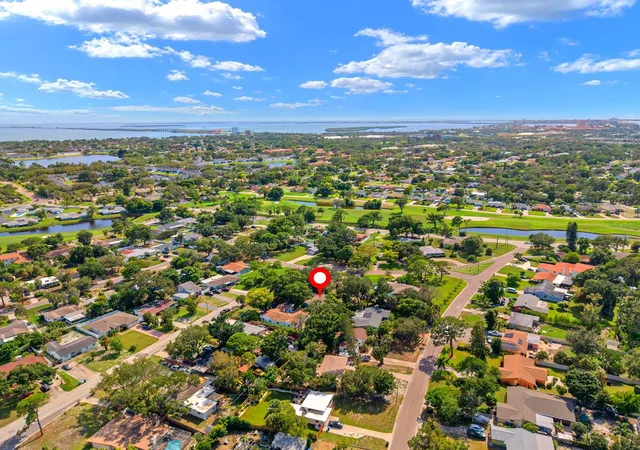 33rd image of 2159 Barcelona Way, Saint Petersburg, FL 33712 | MLS# TB8537885