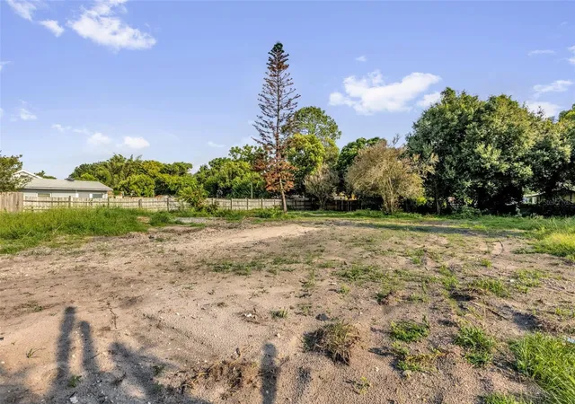 Photo 4 of Land for sale at 829 Timor Ave, Orlando, FL 32804 | MLS# O6432680 | Listing updated on 2026-08-24