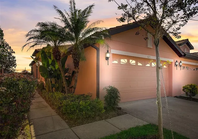 2nd image of 5673 Sunset Falls Dr, Apollo Beach, FL 33572 | MLS# TB8537898