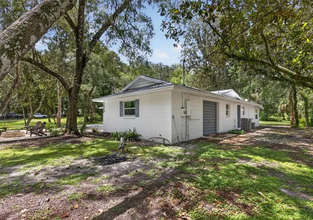 5th image of 300 Scott Rd, Geneva, FL 32732 | MLS# V4950676