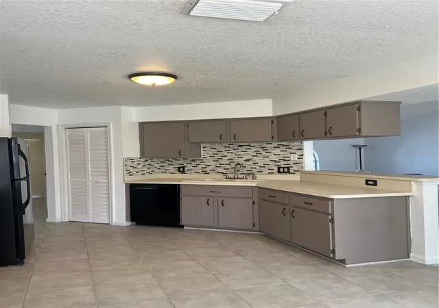 Photo 3 of Single family home for sale at 5307 El Cerro Dr, New Port Richey, FL 34655 | MLS# W7888489 | Listing updated on 2026-08-24