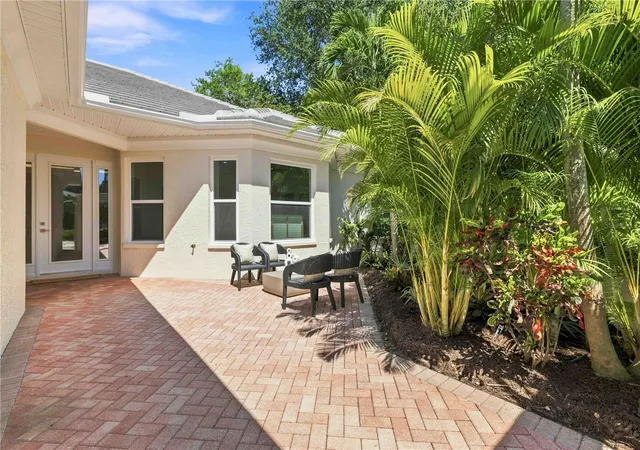 5th image of 1354 Tearose Pl, Sarasota, FL 34239 | MLS# A4702710
