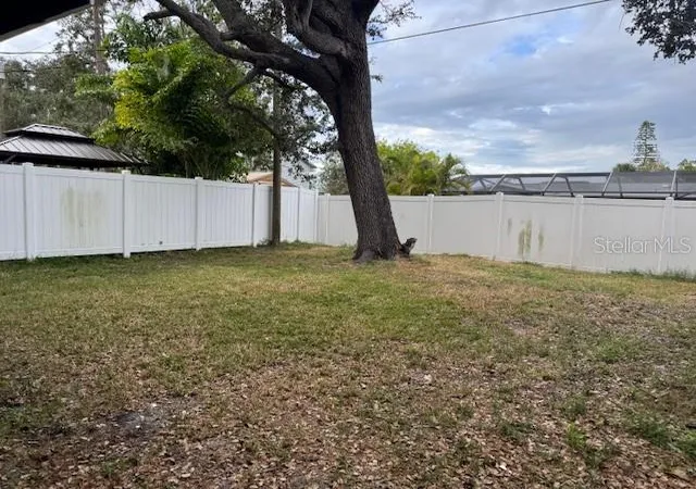 3rd image of 1815 2Nd Ave E, Bradenton, FL 34208 | MLS# A4702714