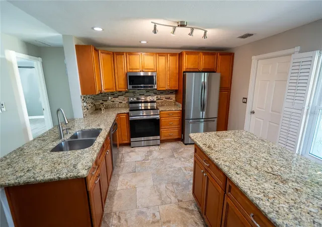 4th image of 691 Shady Ct, Altamonte Springs, FL 32701 | MLS# O6432752