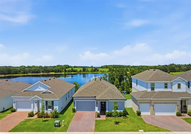 Photo 3 of Single family home for sale at 7126 Rolling Leaf Rd, Groveland, FL 34736 | MLS# G5116340 | Listing updated on 2026-09-06