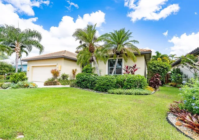 5th image of 2557 Marblehead Dr, Sarasota, FL 34231 | MLS# TB8537962