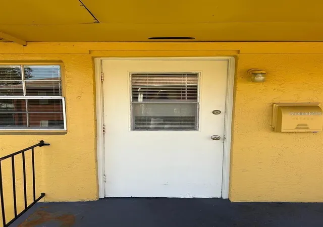 2nd image of 1627 W Oak Ridge Rd #D, Orlando, FL 32809 | MLS# O6432762