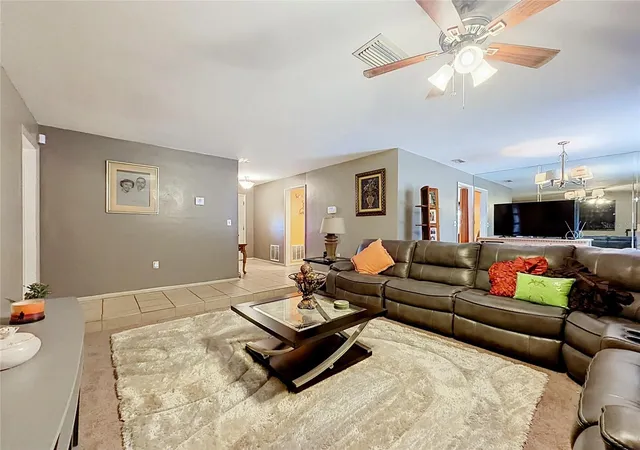 4th image of 5682 Altec Ct, Orlando, FL 32808 | MLS# O6432769