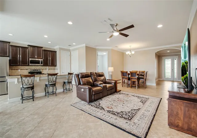 Photo 3 of Sale Pending at 11905 Autumn Fern Ln, Orlando, FL 32827 | MLS# O6432771 | Listing updated on 2026-08-20