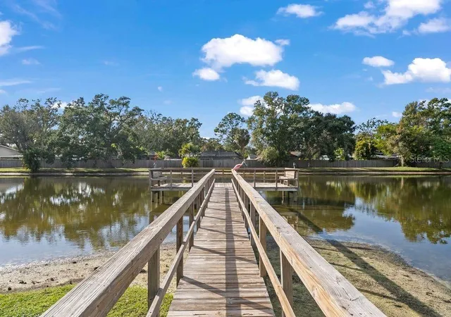 2nd image of 3810 Oak Dr, TAMPA, FL 33611