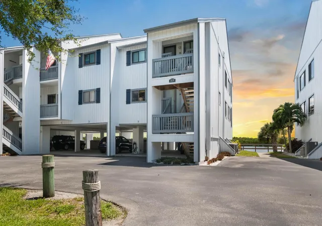 50th image of 819 Bahia Del Sol Dr #A, Ruskin, FL 33570 | MLS# TB8537993