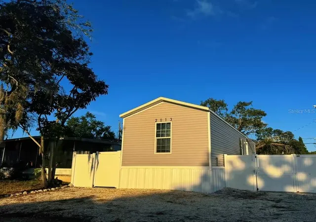 1st image of 2013 Kepner Dr, Holiday, FL 34691 | MLS# W7888499