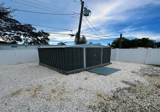 28th image of 2013 Kepner Dr, Holiday, FL 34691 | MLS# W7888499