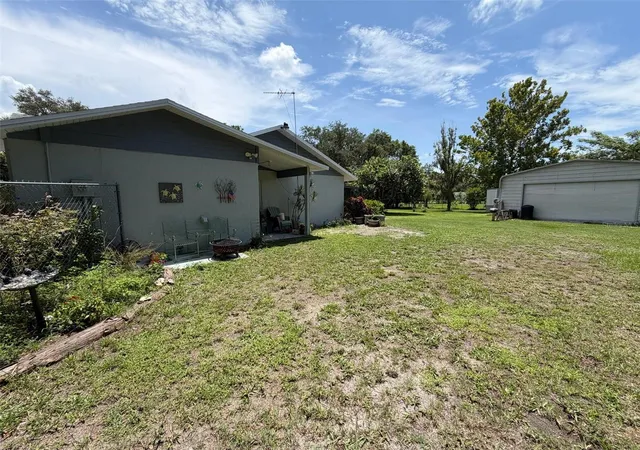 2nd image of 3707 36th St E, Bradenton, FL 34208 | MLS# O6432795