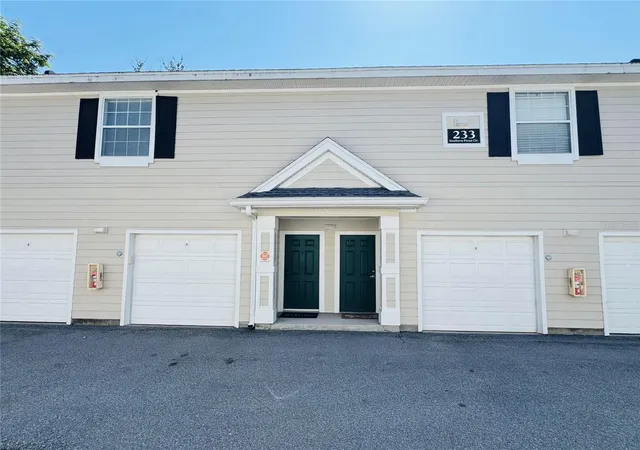 Photo 2 of Condo for sale at 233 Southern Pecan Cir #101, Winter Garden, FL 34787 | MLS# G5116347 | Listing updated on 2026-08-28