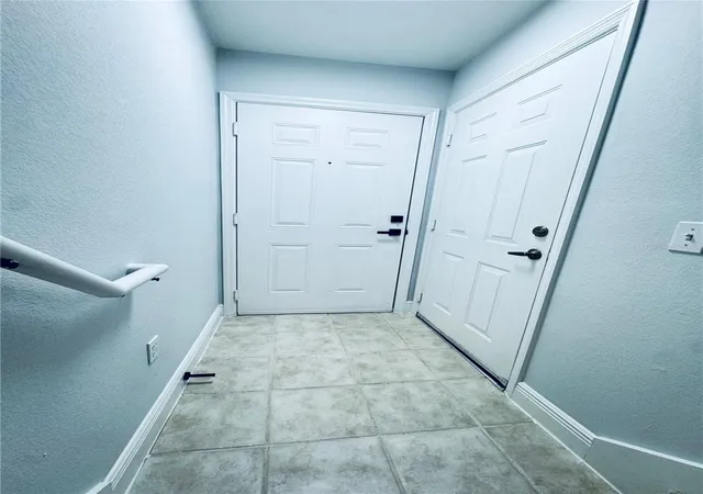 Listing Photo 5 - Condo for sale in building located at 233 Southern Pecan Cir, WINTER GARDEN, FL 34787 - Unit #101