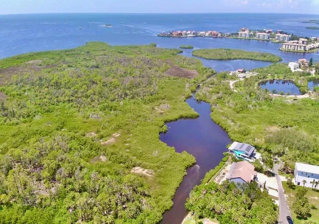 4th image of Wells Ct, Port Richey, FL 34668 | MLS# W7888501