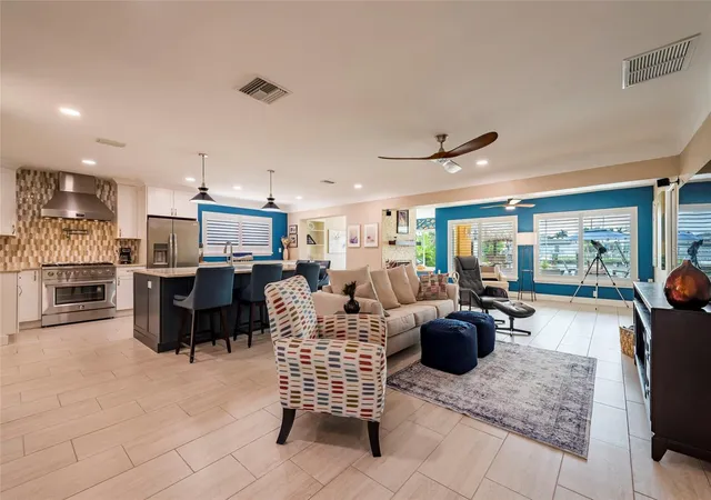 Photo 3 of Sale Pending at 541 Crystal Dr, Madeira Beach, FL 33708 | MLS# W7888502 | Listing updated on 2026-10-07