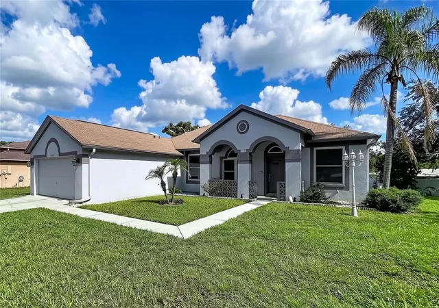 1st image of 4209 Amber Ridge Ln, Valrico, FL 33594 | MLS# TB8538021