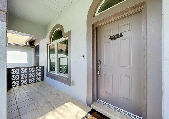 3rd image of 4209 Amber Ridge Ln, Valrico, FL 33594 | MLS# TB8538021