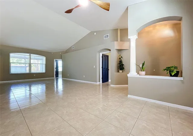 5th image of 4209 Amber Ridge Ln, Valrico, FL 33594 | MLS# TB8538021