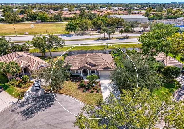 Photo 4 of Single family home for sale at 107 Wayforest Dr, Venice, FL 34292 | MLS# A4702744 | Listing updated on 2026-08-30