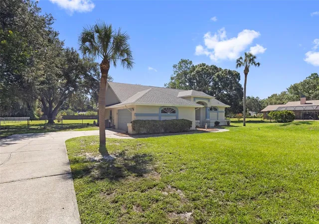 3rd image of 17269 Raintree Rd, Lutz, FL 33558 | MLS# TB8538046